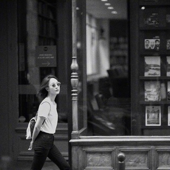 Vào ngày 31/7 vừa qua, người hâm mộ không khỏi hoang mang khi có thông tin cho biết sau một thời gian suy nghĩ Châu Tấn đã quyết định đồng ý ký đơn ly hôn Cao Thánh Viễn. Hai người chỉ chờ ngày đẹp để hoàn tất thủ tục “đường ai nấy đi”.