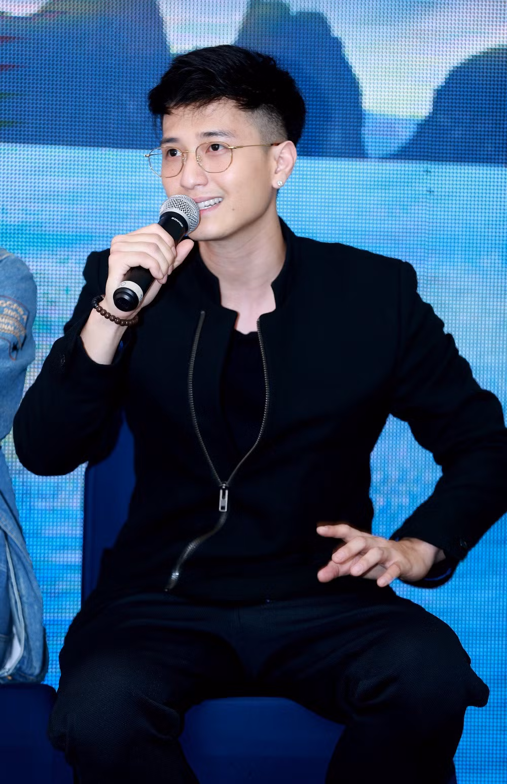 Diễn viên Huỳnh Anh cho biết anh bản năng trong cảm xúc nhưng luôn tự kiểm soát được.