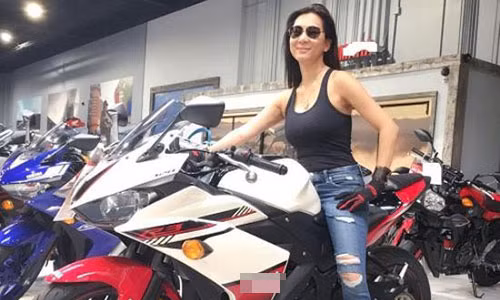 MC Nguyễn Cao Kỳ Duyên.