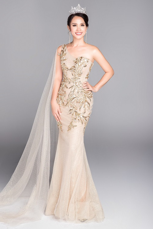 Hoa hậu Ngọc Khánh.