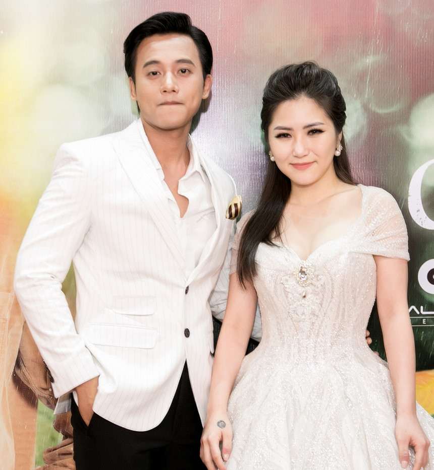 Trước đó, chuyện tình một tháng của Mai Tài Phến và Hương Tràm đã được Trấn Thành bật mí trong chương trình Ơn giời cậu đây rồi.