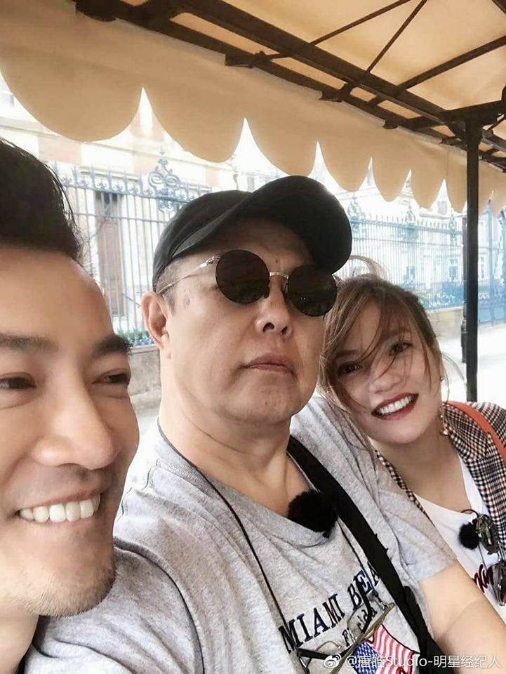 Đây cũng là chương trình hiếm hoi có sự góp mặt của cả 3 diễn viên sau hơn 20 năm kết thúc Hoàn châu cách cách.