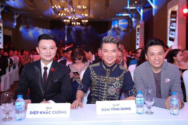 Đàm Vĩnh Hưng trong sự kiện được tổ chức tháng 10/2017. Ảnh: Vietnamnet