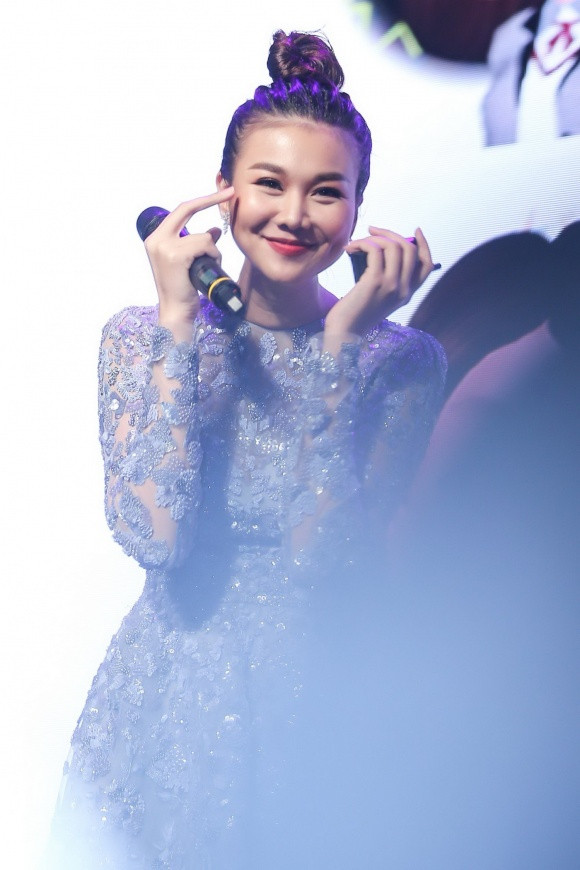 Những khoảnh khắc đáng yêu đến tan chảy của Thanh Hằng.