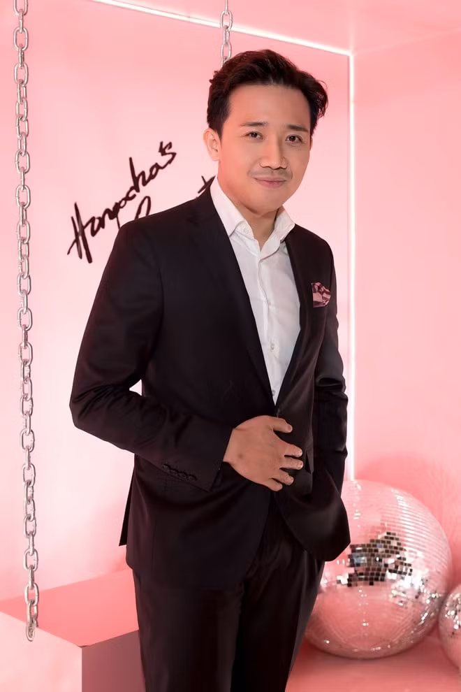 Trấn Thành xuất hiện với tư cách là MC chương trình.