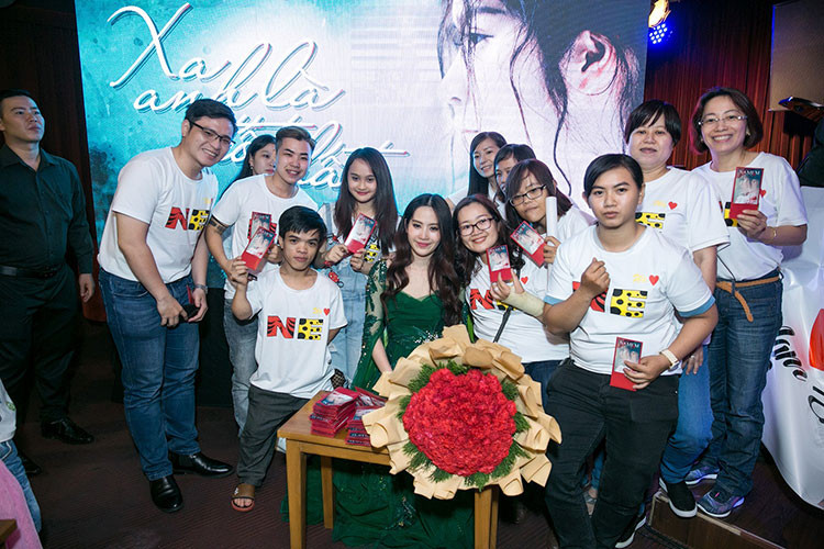 Hiện tại, Nam Em vẫn quyết tâm với mục tiêu trở thành ca sĩ.