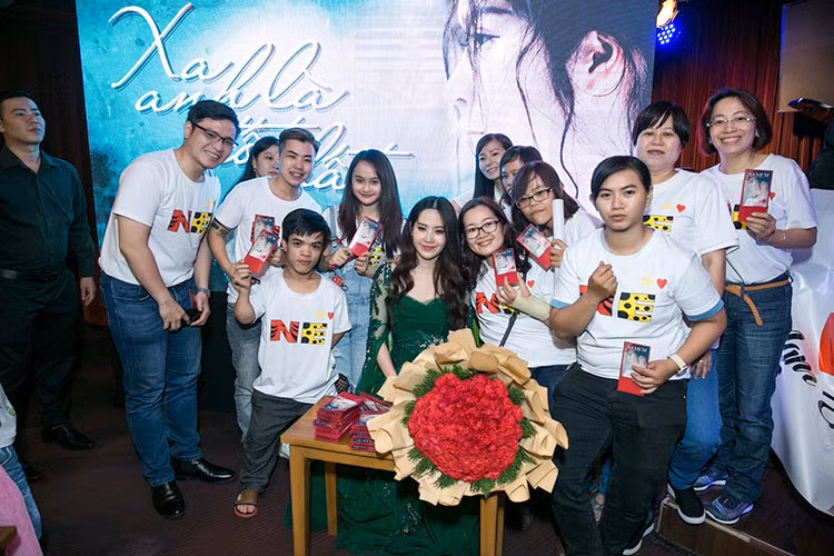 Hiện tại, Nam Em vẫn quyết tâm với mục tiêu trở thành ca sĩ.