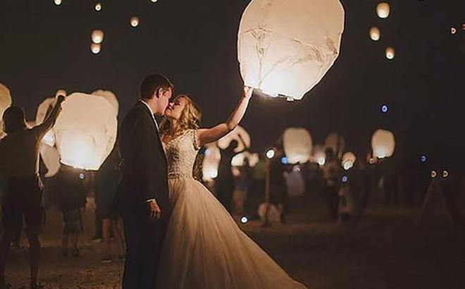 Đã là mối làm ăn thua lỗ nhất của cha mẹ rồi thì phải thật hạnh phúc nhé, con gái! Ảnh minh họa.