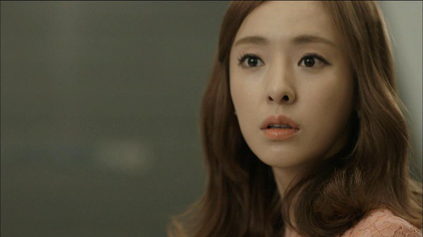 Vo chet dieng khi cham tran nguoi yeu cu va chong