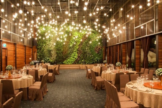 Cũng giống như Trấn Thành, Trường Giang muốn giữ sự riêng tư cho gia đình và các khách mời nên đã chuẩn bị sẵn lực lượng an ninh để những hình ảnh trong hôn lễ không lọt ra ngoài.