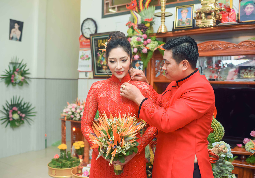 Đặng Thu Thảo từng chia sẻ cô yêu chồng vì cả hai tâm đầu ý hợp. 3 năm gắn bó nhưng ít khi hai người xảy ra xung đột. "Anh ấy là đại gia nhưng là đại gia tình cảm chứ không phải đại gia về tiền bạc", cô nhấn mạnh.