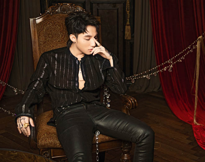 Vào những ngày cuối tháng 4, người hâm mộ Sơn Tùng M-TP từng một phen xôn xao trước tin đồn thần tượng của họ đã chia tay bạn gái Thiều Bảo Trâm sau nhiều năm hẹn hò. Thông tin này xuất hiện sau khi Thiều Bảo Trâm chia sẻ úp mở trên trang cá nhân về việc “cơm không lành, canh không ngọt” cùng người yêu.