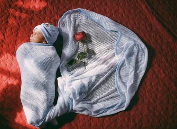 Cuối năm 2017, người mẫu Nguyễn Hợp tạm dừng công việc người mẫu để sinh con.