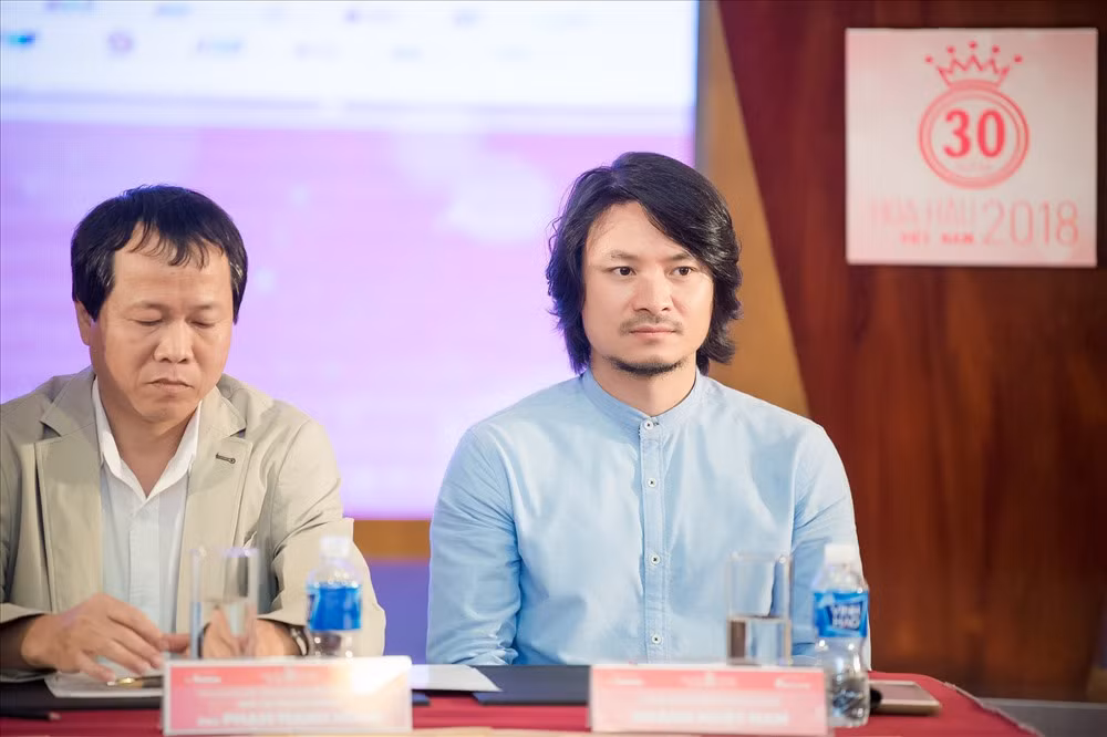 Tổng đạo diễn chương trình Hoa hậu Việt Nam, ông Hoàng Nhật Nam (phải)