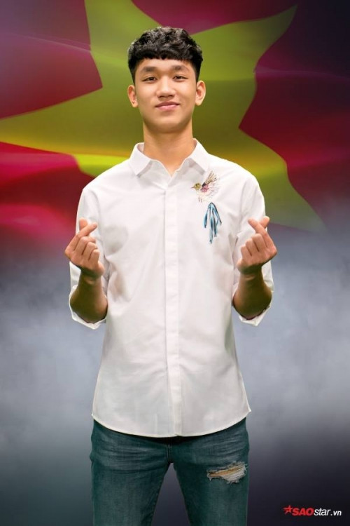 Tiền vệ điển trai Nguyễn Trọng Đại từ chối lời tỏ tình của Hương Giang Idol vì đã có người yêu.