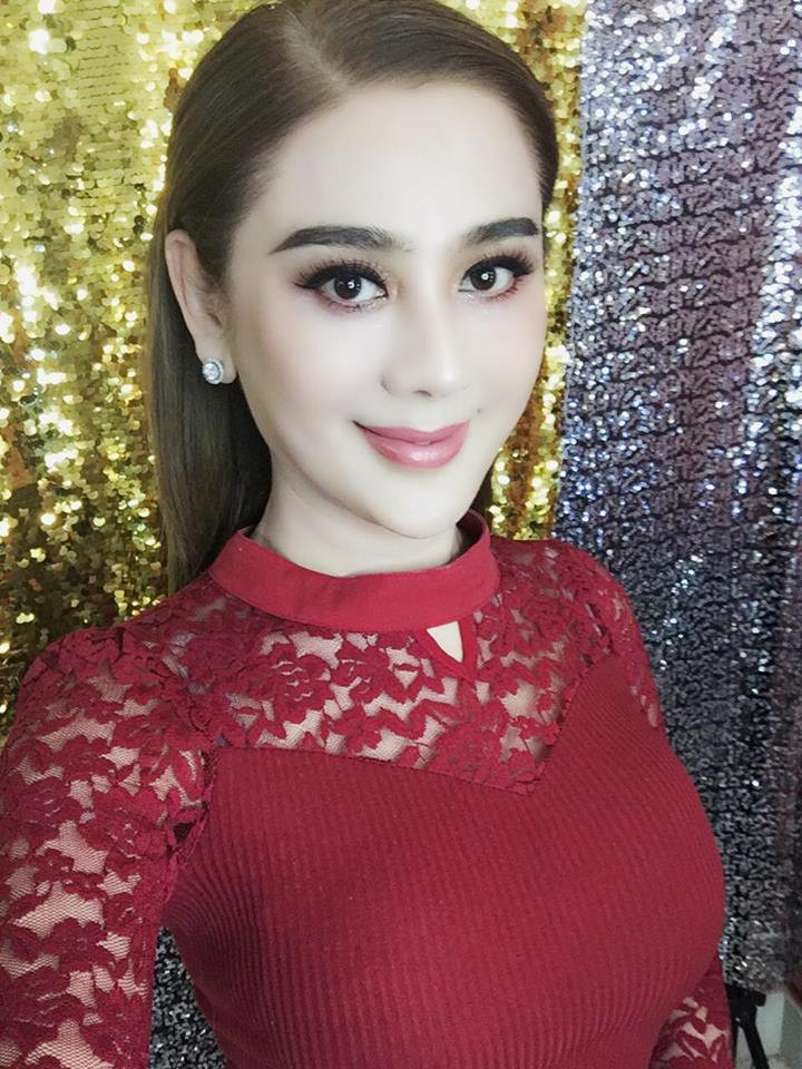 Cận gương mặt xinh đẹp của Lâm Khánh Chi hiện tại được thừa hưởng nét đẹp từ bố mẹ.