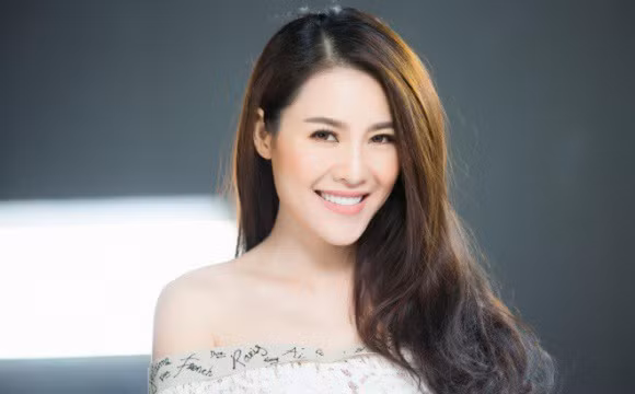 Nhan sắc cô được cải thiện trông thấy.