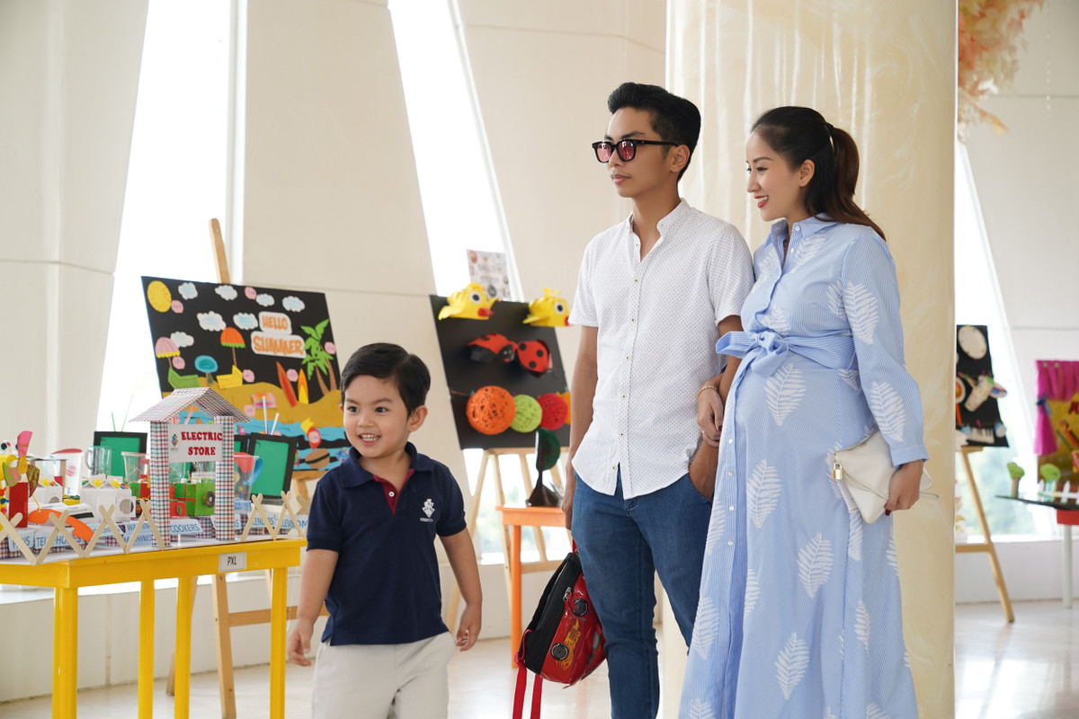 Kubi là con trai đầu lòng của cặp đôi Phan Hiển - Khánh Thi, cậu bé tên thật là Nguyễn Minh Cường, chào đời năm 2015.