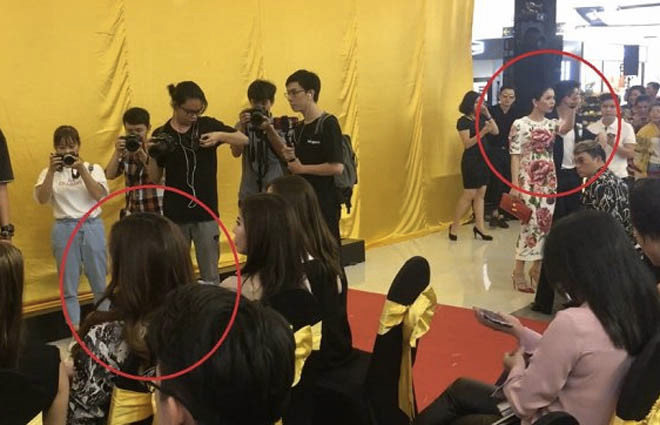 Tuy nhiên, khi nhìn thấy sự xuất hiện của “cô bạn thân một thời”, Lệ Quyên đã có hành động khá bất ngờ là lập tức đứng dậy từ hàng ghế khách mời, cô quay lưng làm ngơ rồi vội vã lui xuống phía cuối sân khấu.