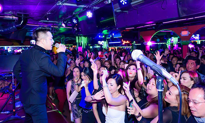 Con nuôi Ngọc Sơn cho biết anh từng chứng kiến nghệ sĩ trong showbiz tán gia bại sản vì đam mê cá độ.