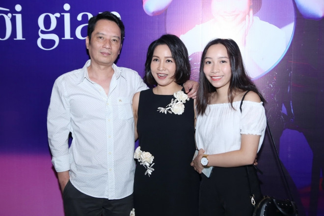 Tour diễn lần này dù không có sự góp mặt của Anna Trương nhưng cô con gái Mỹ Anh sẽ trở thành ca sĩ khách mời khi song ca một số ca khúc cùng mẹ.