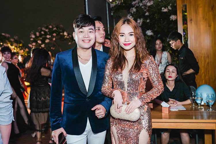 Ca sĩ Khánh Bình đến tham dự sự kiện.