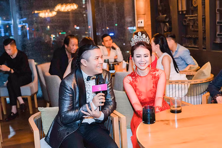 Ca sĩ Kasim Hoàng Vũ.