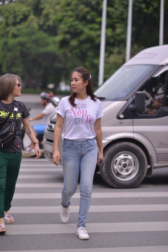 Bộ phim “Gạo nếp gạo tẻ” xoay quanh những con người trong gia đình với những mối quan hệ, ràng buộc cùng những éo le của duyên số như tái hiện những thước phim chân thật, đa chiều của cuộc sống mang đến sự đồng cảm dành cho khán giả.