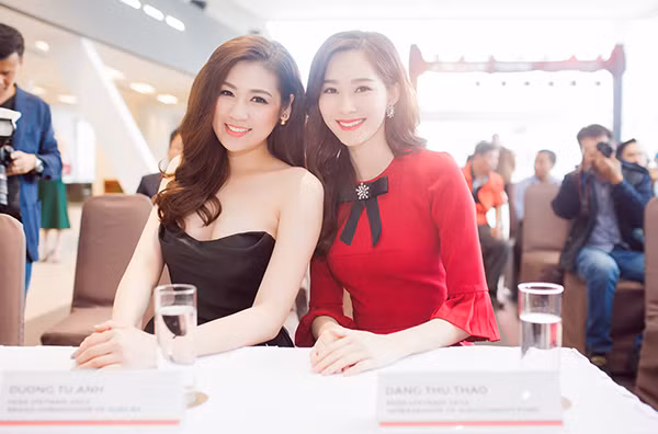 "Thần tiên tỷ tỷ" Đặng Thu Thảo là nhân vật không thể thiếu tại đám cưới của Tú Anh.