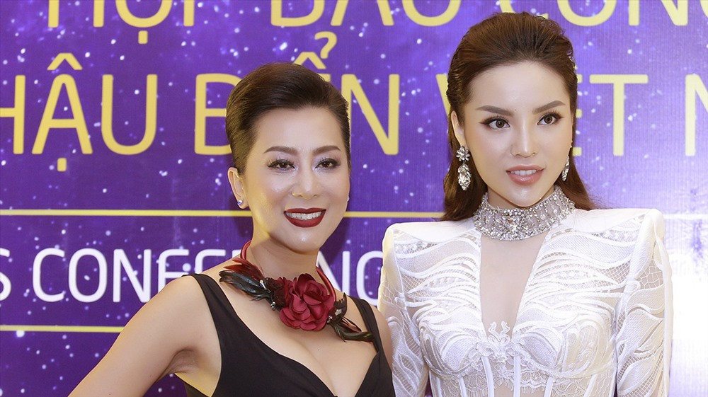 Những cố vấn và thành viên BGK của cuộc thi.