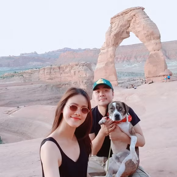 Cặp đôi thường xuyên chia sẻ những hình ảnh hạnh phúc trên trang cá nhân.