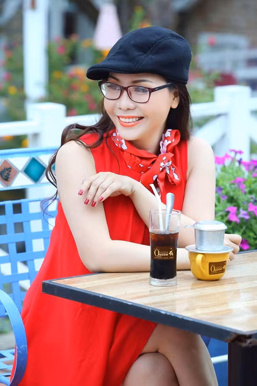 Lý do Ngô Thị Kim Chi không bước chân vào giới giải trí bởi showbiz ồn ào và lắm thị phi.