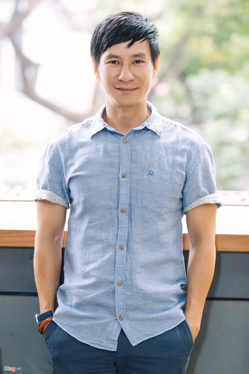 Ở độ tuổi U50, nam ca sĩ được khen trẻ hơn so với tuổi thật.