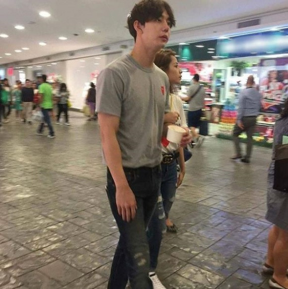 Cặp đôi đã từng bị bắt gặp đi chơi ở Philippines.