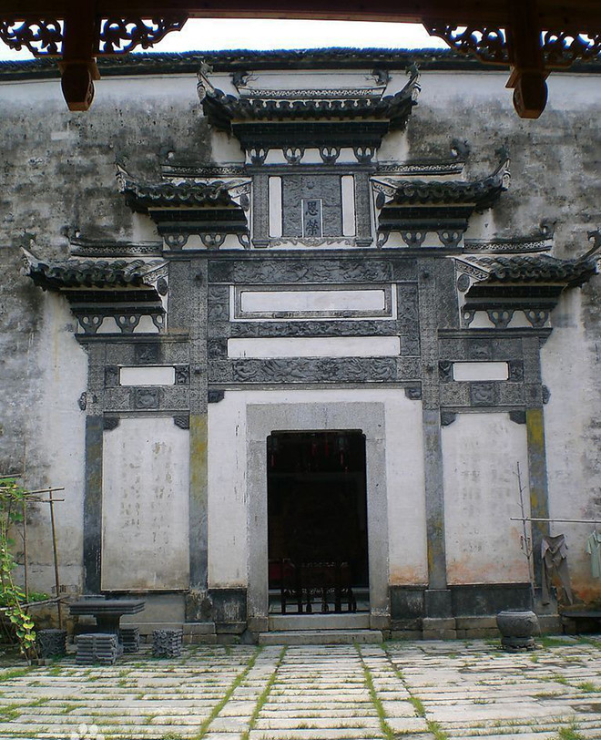 Một căn nhà cổ do Thành Long sở hữu.