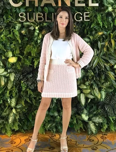 Cũng giống với Hoa hậu Hong Kong 1988 Lý Gia Hân, Ông Gia Tuệ không hoạt động lĩnh vực giải trí mà chuyên tâm chăm sóc gia đình, giúp đỡ chồng việc kinh doanh.