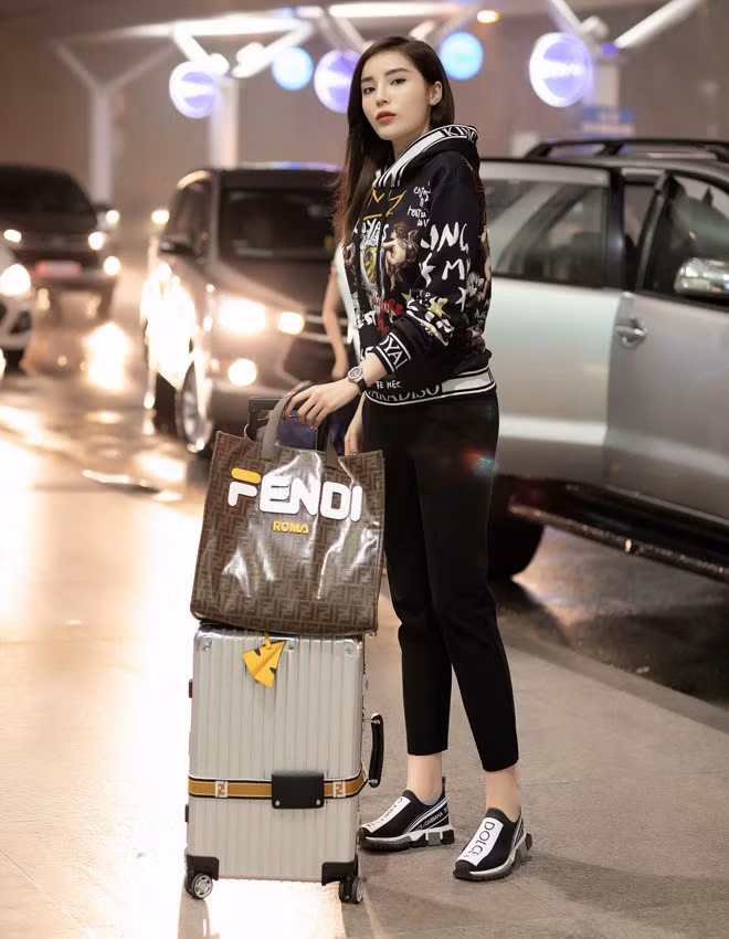 Kỳ Duyên là Hoa hậu Việt Nam hiếm hoi thường xuyên tham gia các sự kiện thời trang trong nước lẫn quốc tế. Hiện tại, cô đang ở giai đoạn đỉnh cao của nhan sắc cũng như là một trong những mỹ nhân 9X có sức ảnh hưởng trong làng mốt Việt Nam.