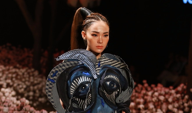 Minh Hằng gây tranh cãi khi đảm nhận vai trò HLV The Face.