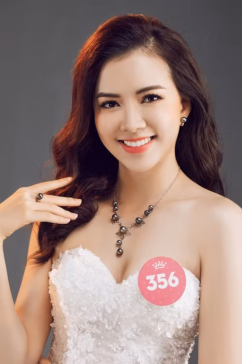 Người đẹp Hà Thanh Vân.