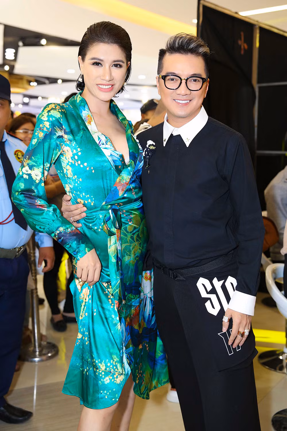 Trang Trần và Đàm Vĩnh Hưng. Trong phim cặp đôi đóng vai cặp vợ chồng.