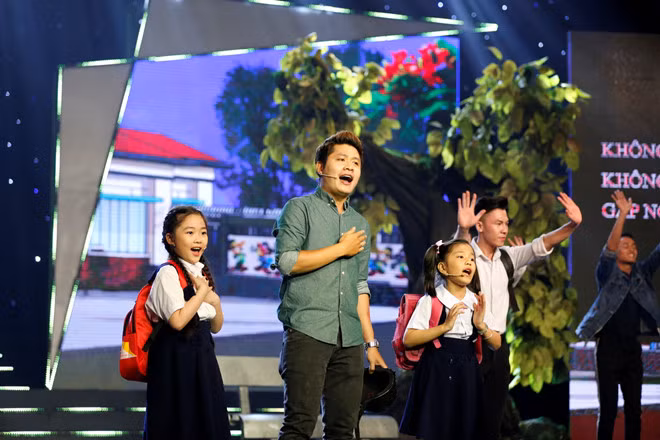 Nhạc sĩ Nguyễn Văn Chung khai thác chuyện trẻ em bị bắt cóc.