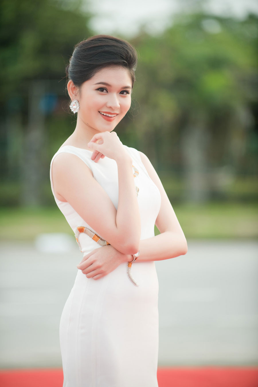 Xuất hiện tại vòng Chung khảo phía Bắc Hoa hậu Việt Nam 2018 còn có nhiều người đẹp khác như Á hậu Thuỳ Dung,...