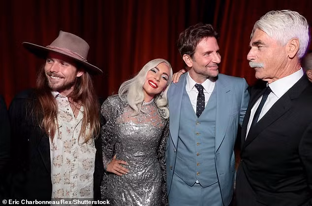 Lady Gaga vui vẻ chụp ảnh cùng dàn diễn viên và ê-kíp phim. Trong cuộc phỏng vấn tại Liên hoan phim Venice hồi tháng 8, giọng ca Born This Way cho rằng khán giả trên khắp thế giới sẽ rất cảm động khi xem phim này. Theo thông tin từ phía nhà sản xuất, vai diễn mà Gaga đảm nhận lúc đầu được giao cho ca sĩ Beyonce (khi ý tưởng của bộ phim được hình thành năm 2011). Tuy nhiên, thời điểm đó "Queen Bee" đang mang thai nên đã từ chối.