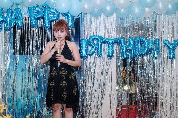 Lê Giang và Duy Phương có mặt trong sinh nhật của con trai nhưng không chụp ảnh chung.