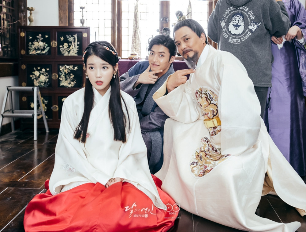 Moon Lovers: Scarlet Heart Ryeo (Người tình ánh trăng), lên sóng năm 2016 là dự án truyền hình mới Jo Min Ki tham gia. Ông vào vai Vua Taejo, người đứng đầu triều đại Goryeo. Đến nay, ông tham gia trên 50 phim truyền hình và 10 phim điện ảnh. Với kinh nghiệm và kiến thức về phim ảnh, ông còn đảm nhận vị trí giáo sư khoa Nghiên cứu Sân khấu, trường đại học Cheongju.