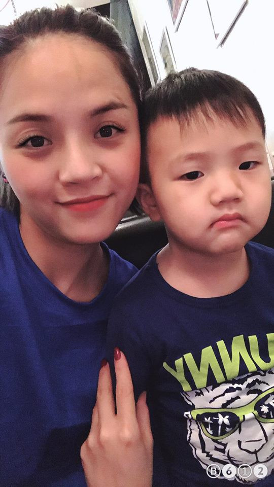 Sau khi ly hôn, con trai sống với Thu Quỳnh.