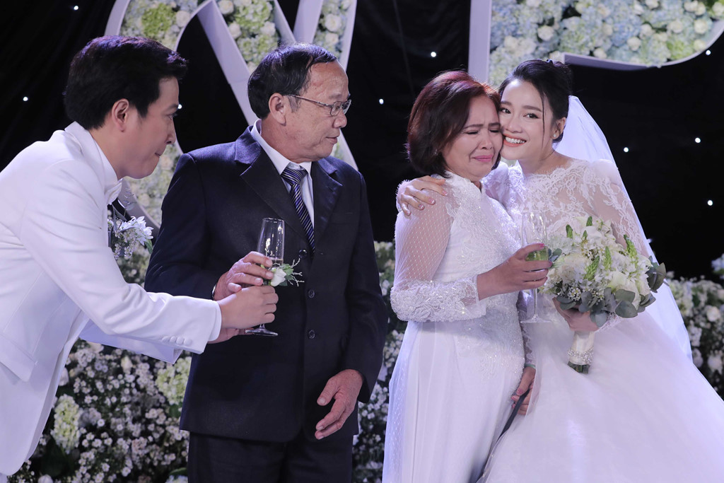 Nhieu nguoi roi nuoc mat trong dam cuoi Truong Giang - Nha Phuong-Hinh-4