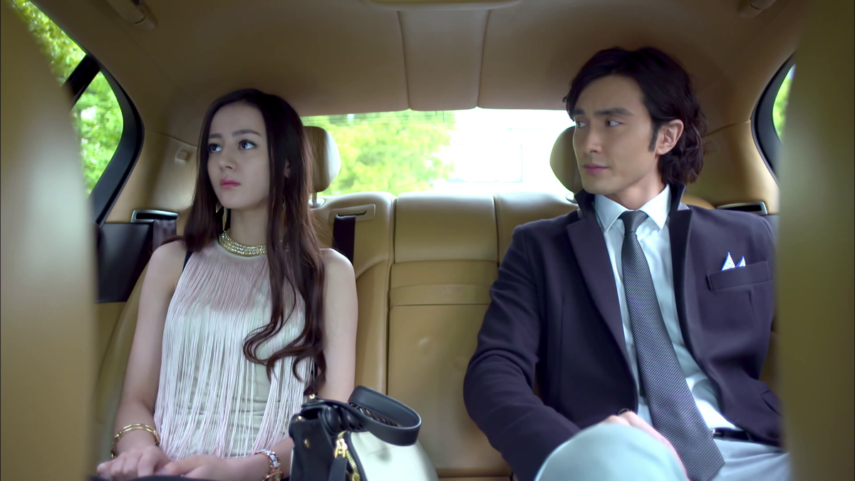 … hay phim hiện đại, tạo hình của Địch Lệ Nhiệt Ba luôn được đánh giá cao.