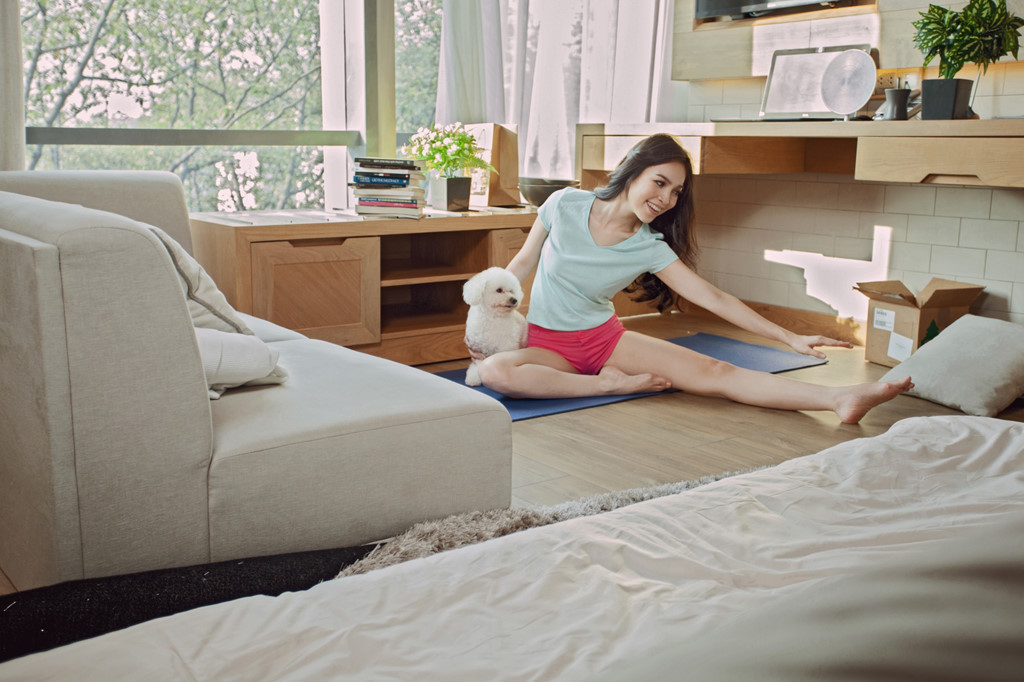 Hiền Thục chia sẻ, không chỉ thay đổi về ngoại hình, Gia Bảo còn tỏ ra trưởng thành trong suy nghĩ. Cô bé 16 tuổi thường theo mẹ đi diễn tỉnh, đi du lịch và đôi khi còn tư vấn cả trang phục.