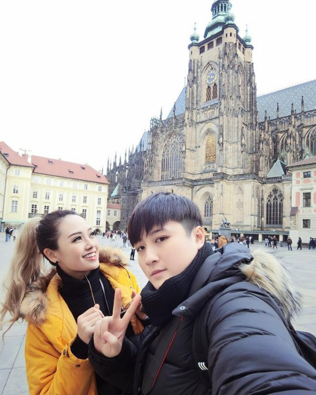 Nguyễn Ngọc Trang (1986) từng là MC của các chương trình như: Chìa khóa thành công - CEO, Mua sắm thú vị, Không gian nghệ thuật VTV1, Tạp chí đẹp… Với ngoại hình đẹp, cách dẫn dắt ấn tượng… MC Ngọc Trang đã trở thành gương mặt quen thuộc của sóng truyền hình.